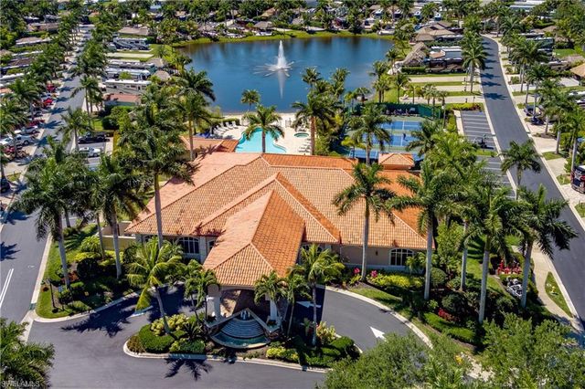 13583 Snook CIR, Naples, FL 34114