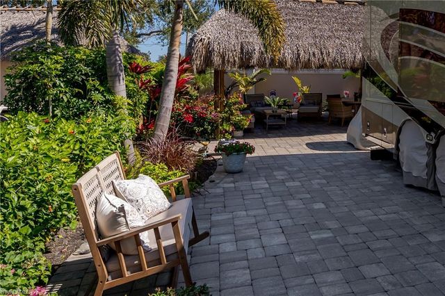 13583 Snook CIR, Naples, FL 34114