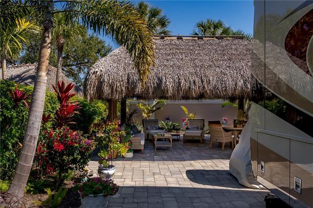 13583 Snook CIR, Naples, FL 34114