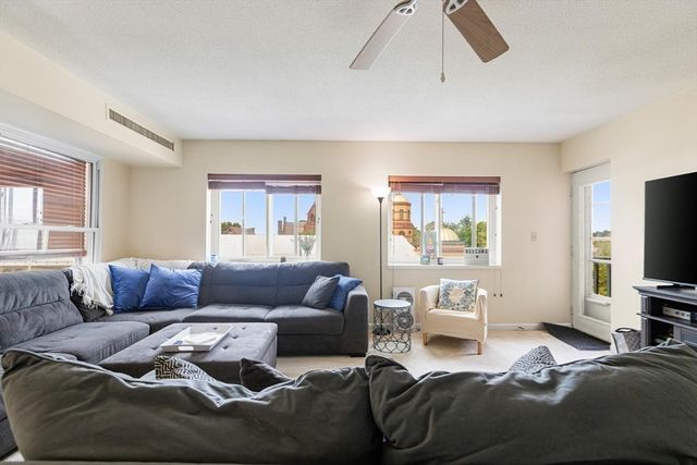 50 South Common St 403, Lynn, MA 01902