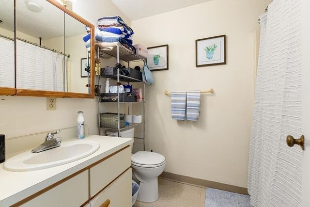 50 South Common St 403, Lynn, MA 01902