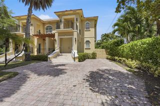592 Fernwood Road B, Key Biscayne, FL 33149