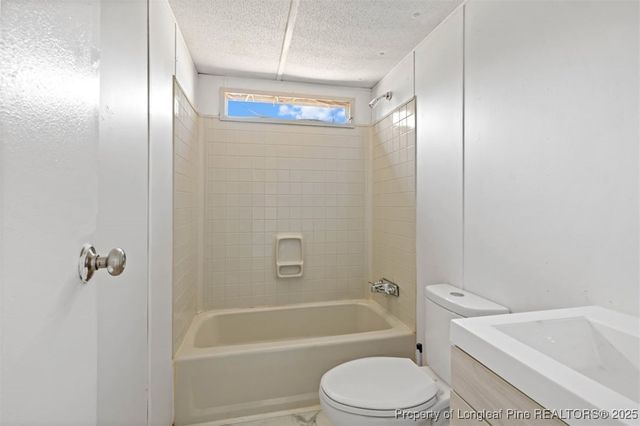 2528 Pinnacle Drive, Fayetteville, NC 28306