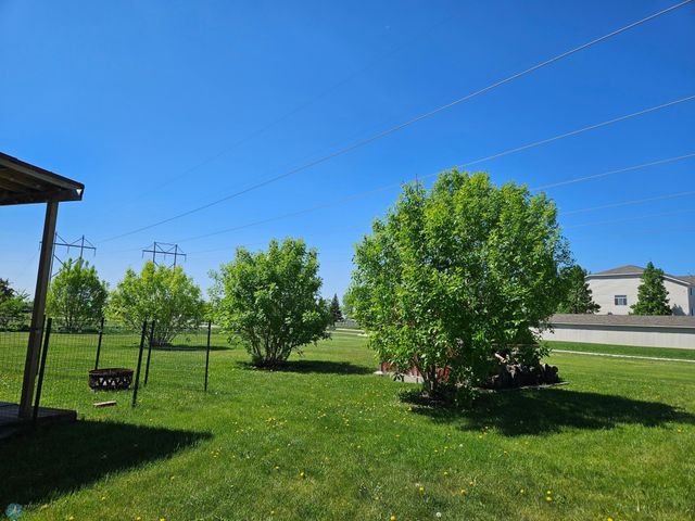 4732 San Juan Drive, Fargo, ND 58103