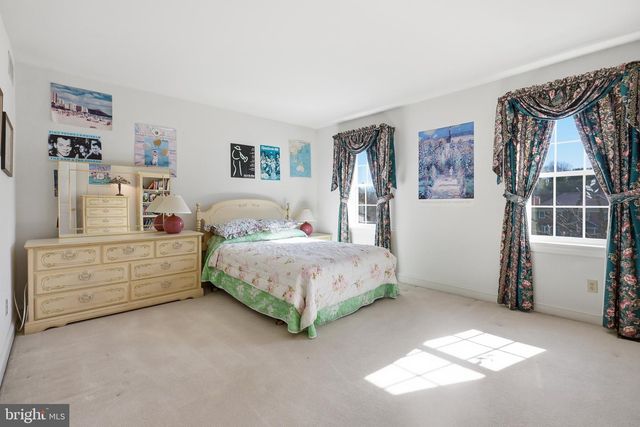 304 BARTRAM LN E, Hockessin, DE 19707