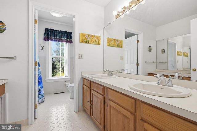 304 BARTRAM LN E, Hockessin, DE 19707