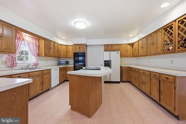 304 BARTRAM LN E, Hockessin, DE 19707