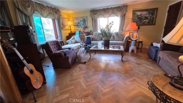 11223 Stagg, Sun Valley, CA 91352