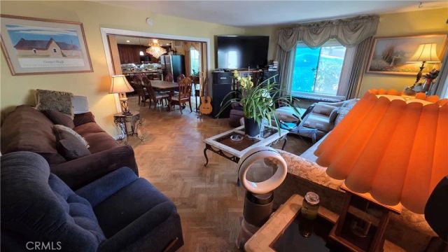 11223 Stagg, Sun Valley, CA 91352