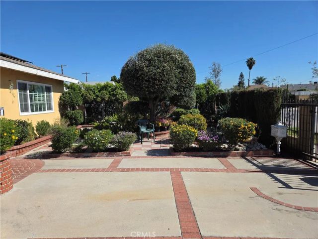 11223 Stagg, Sun Valley, CA 91352