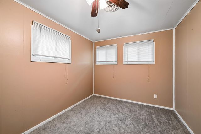 2430 3rd Avenue, Marion, IA 52302