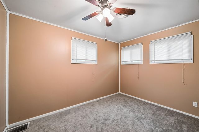 2430 3rd Avenue, Marion, IA 52302