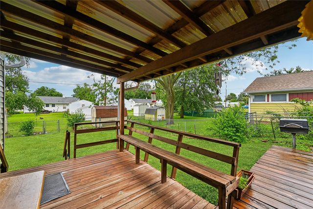 2430 3rd Avenue, Marion, IA 52302