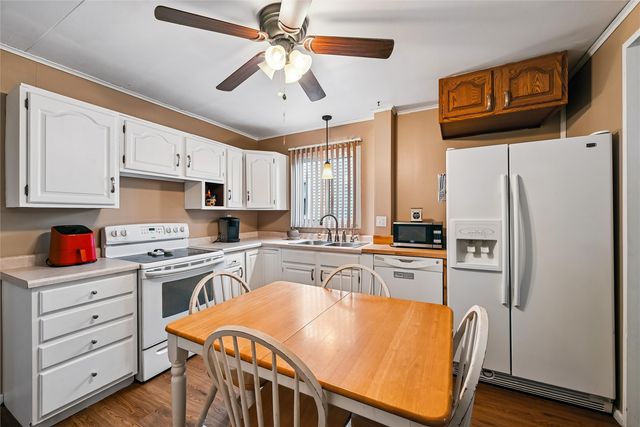 2430 3rd Avenue, Marion, IA 52302