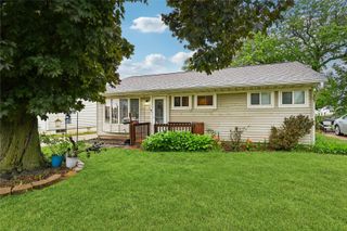 2430 3rd Avenue, Marion, IA 52302