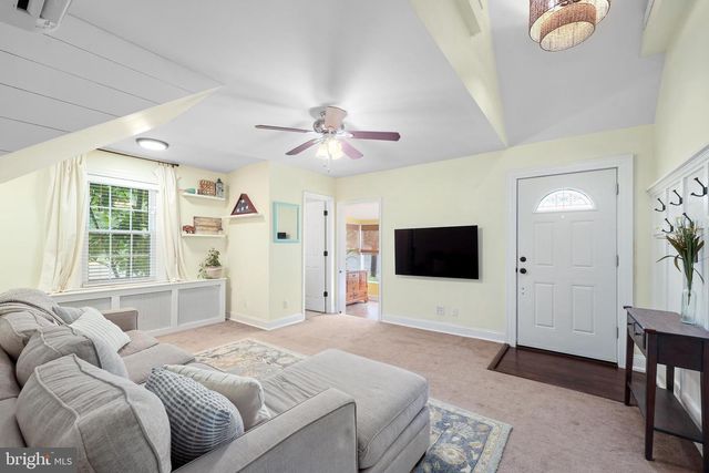 1130 17TH ST S, Arlington, VA 22202
