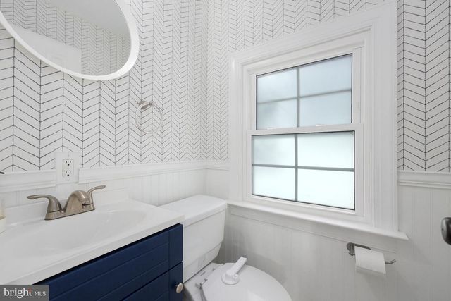 1130 17TH ST S, Arlington, VA 22202