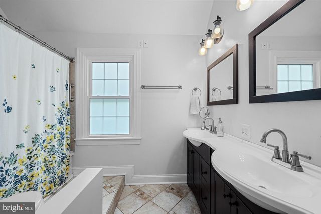 1130 17TH ST S, Arlington, VA 22202
