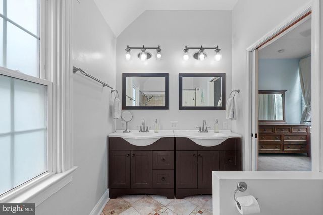 1130 17TH ST S, Arlington, VA 22202