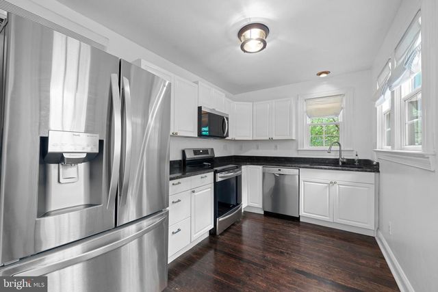 1130 17TH ST S, Arlington, VA 22202