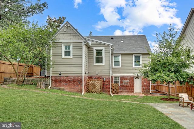 1130 17TH ST S, Arlington, VA 22202