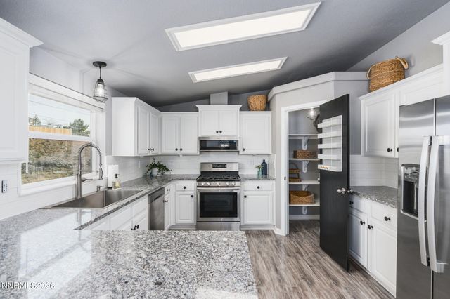 701 W 7th Avenue, Sun Valley, NV 89433