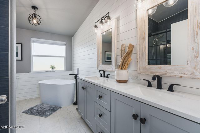 701 W 7th Avenue, Sun Valley, NV 89433