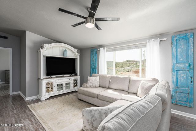 701 W 7th Avenue, Sun Valley, NV 89433