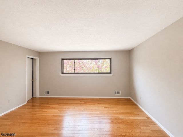 904 Merritt Dr D, Hillsborough Twp., NJ 08844