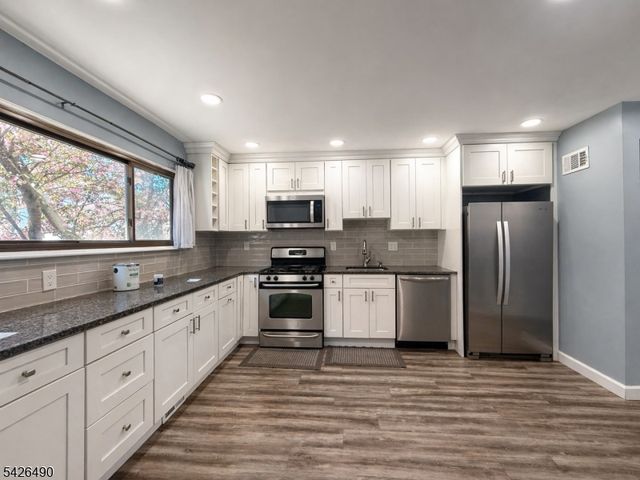 904 Merritt Dr D, Hillsborough Twp., NJ 08844
