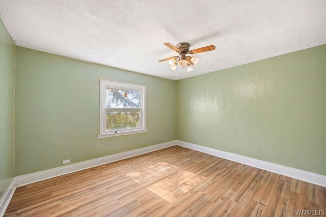 2424 Cudaback Avenue, Niagara Falls, NY 14303