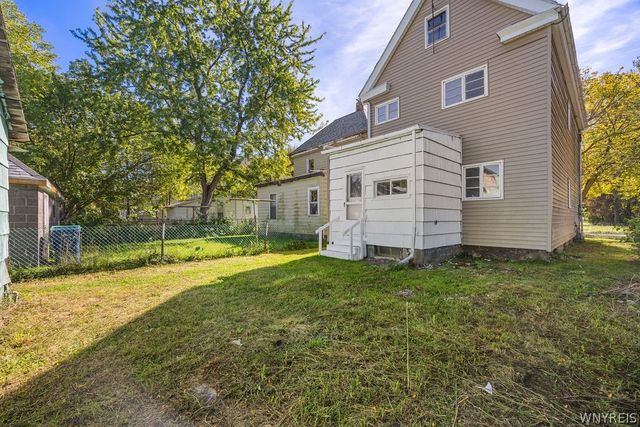 2424 Cudaback Avenue, Niagara Falls, NY 14303