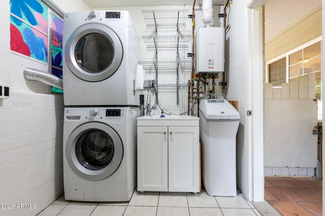 8322 E WILSHIRE Drive, Scottsdale, AZ 85257