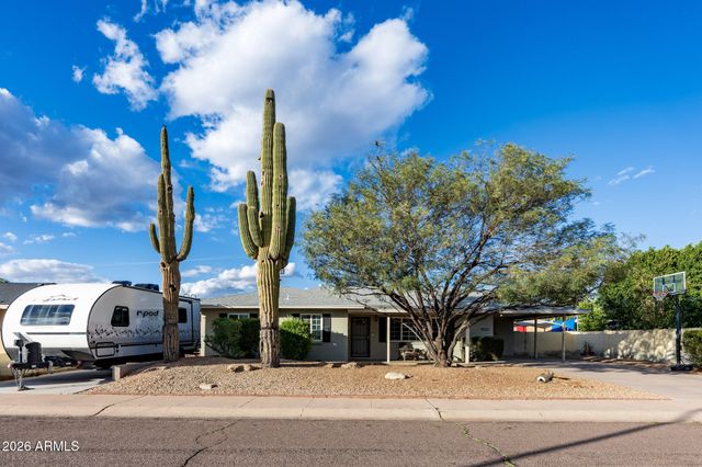 8322 E WILSHIRE Drive, Scottsdale, AZ 85257