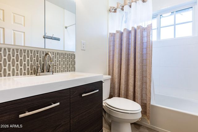 8322 E WILSHIRE Drive, Scottsdale, AZ 85257