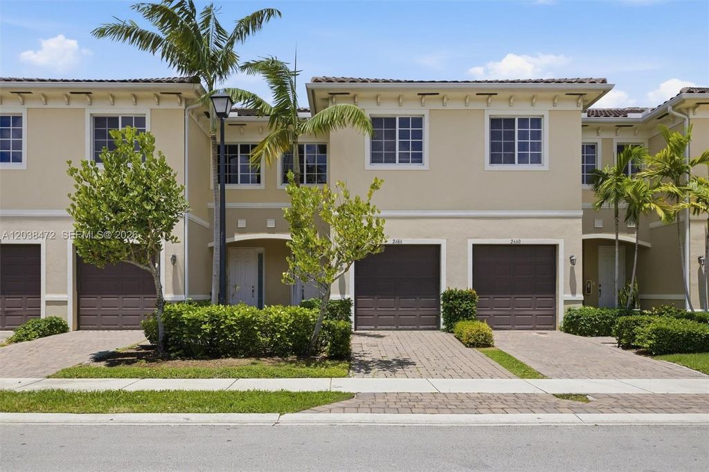 2664 SW 81st Ter 2666, Miramar, FL 33025