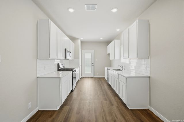 2598 Downsbury Road, New Braunfels, TX 78130