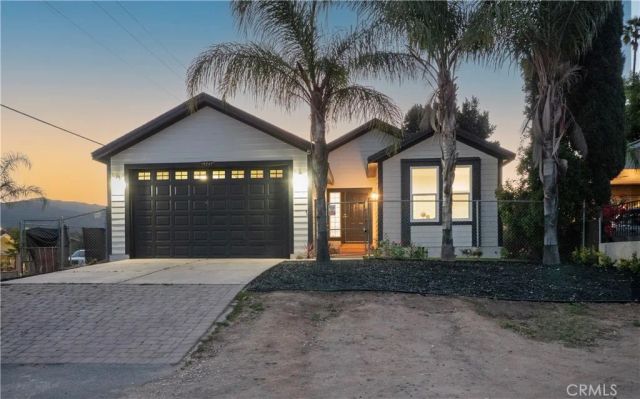 19241 Envoy Avenue, Corona, CA 92881