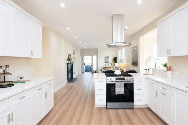 19241 Envoy Avenue, Corona, CA 92881