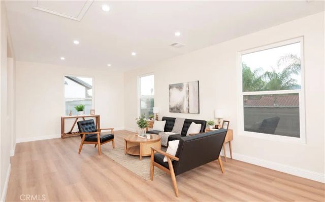 19241 Envoy Avenue, Corona, CA 92881