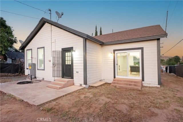 19241 Envoy Avenue, Corona, CA 92881