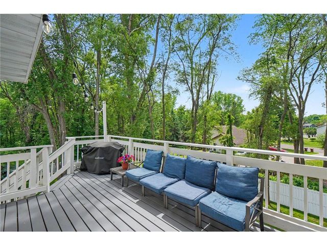 685 Flora Square, Prescott, WI 54021