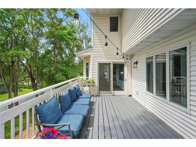 685 Flora Square, Prescott, WI 54021
