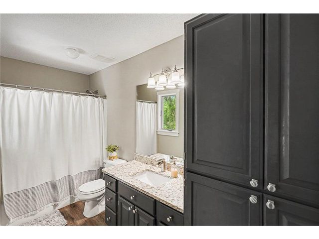 685 Flora Square, Prescott, WI 54021
