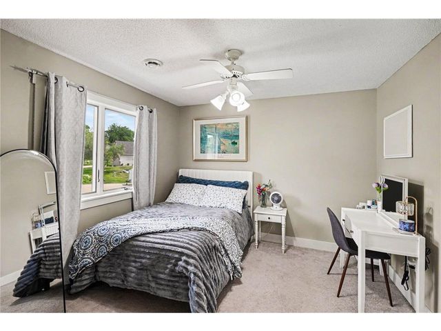 685 Flora Square, Prescott, WI 54021