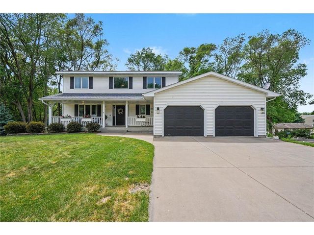685 Flora Square, Prescott, WI 54021