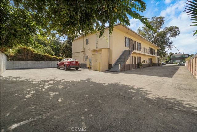 1143 W 28th, Los Angeles, CA 90007