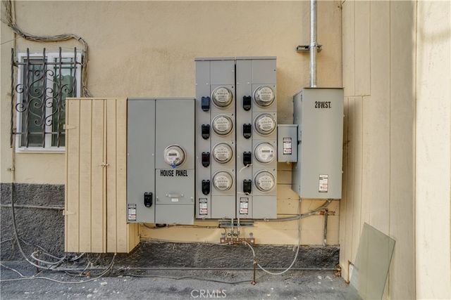 1143 W 28th, Los Angeles, CA 90007
