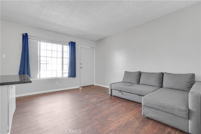 1143 W 28th, Los Angeles, CA 90007
