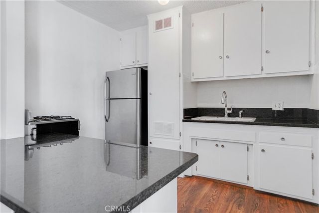 1143 W 28th, Los Angeles, CA 90007